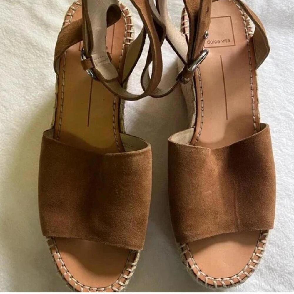 Dolce vita sandals